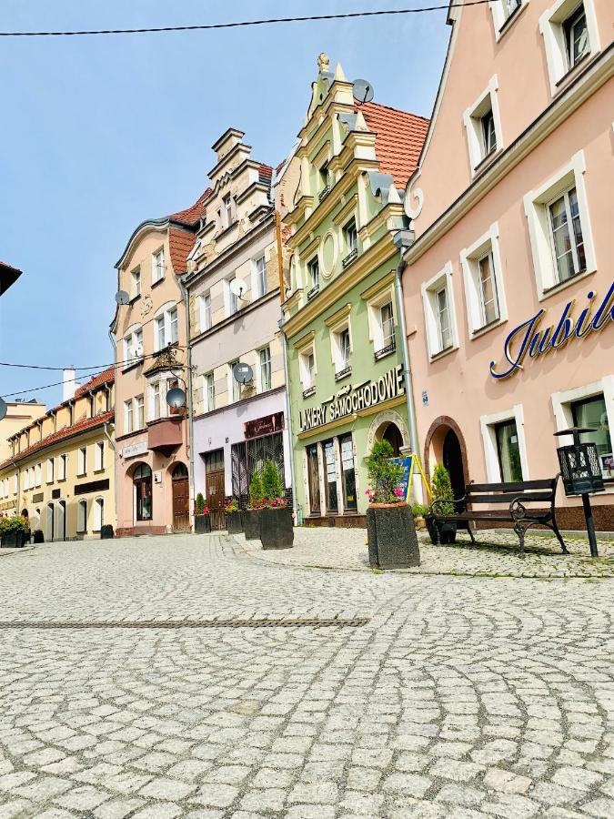 Apartament Pietrowy W Centrum Klodzka Z Darmowym Parkingiem クウォツコ エクステリア 写真